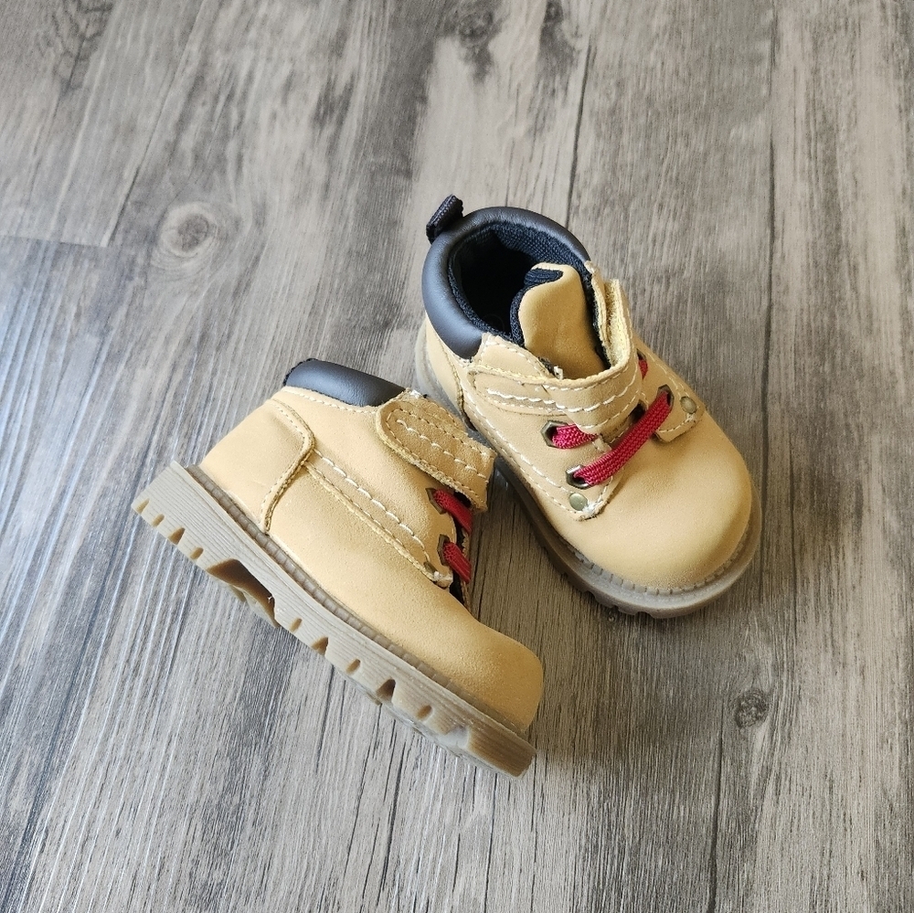 Brahma Tucker Tan Work Boots with Red Laces